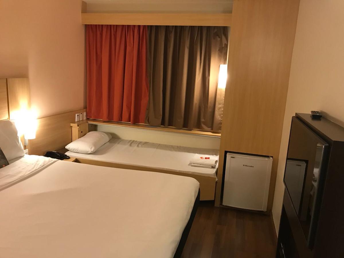 Standard Double Room (2 Adults + 1 Child),1220510725:JPEG