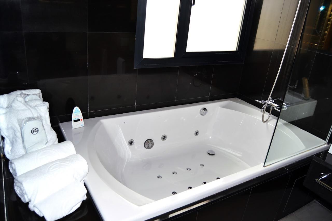 Queen Room with Spa Bath,670042407:JPEG