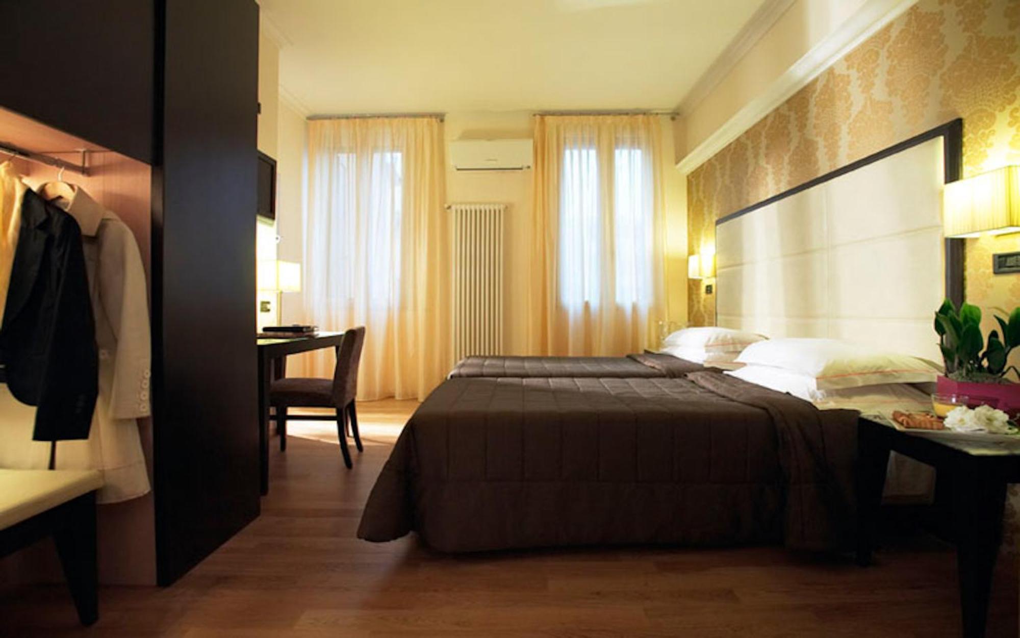 Gouden Tweepersoonskamer met 1 of 2 Bedden