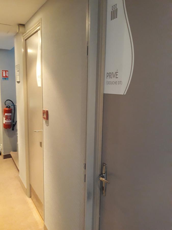 Chambre Double avec Douche Privée et Toilettes sur Palier