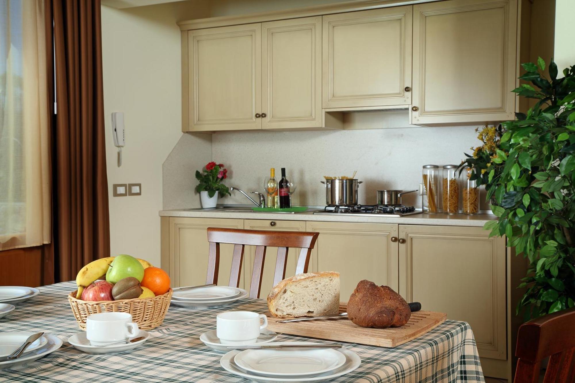 one-bedroom Apartment Comfort,702006337:JPEG