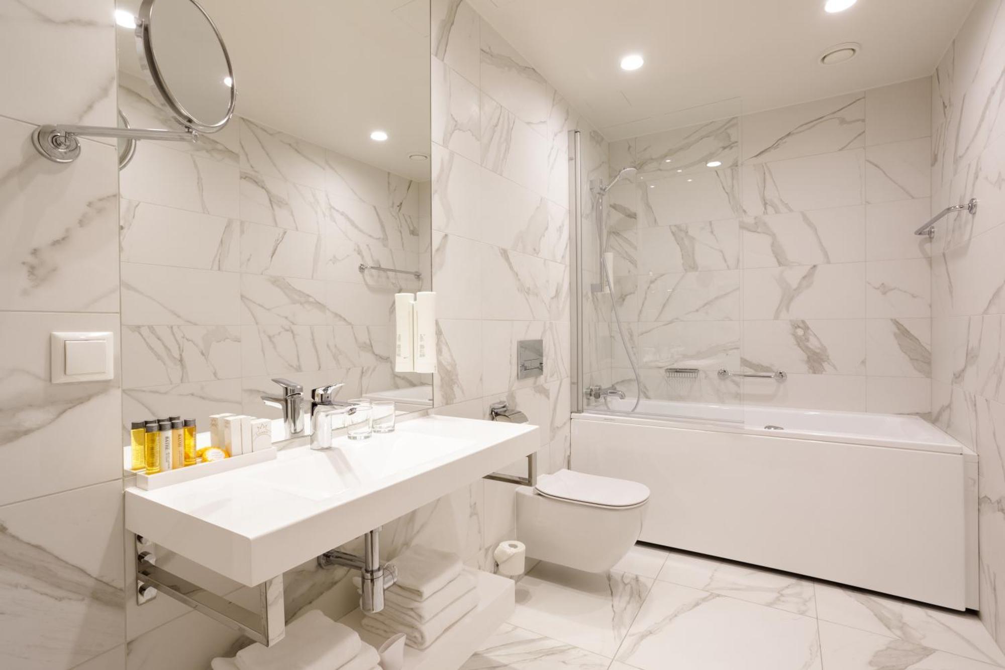 ZEN Double or Twin Room Spa Bath,992291596:JPEG
