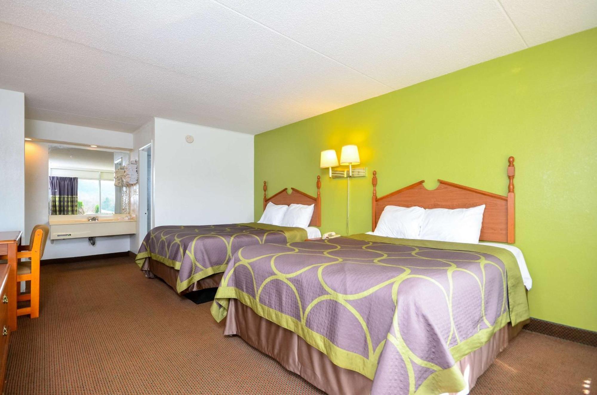 Quadruple Room - Non-Smoking