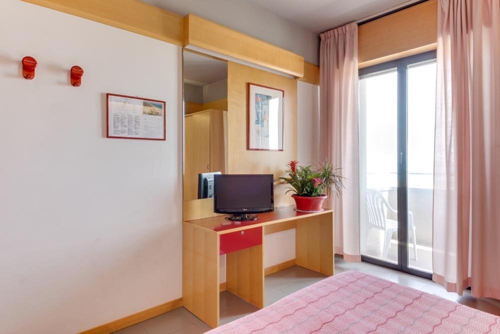 Dreibettzimmer mit Meerblick