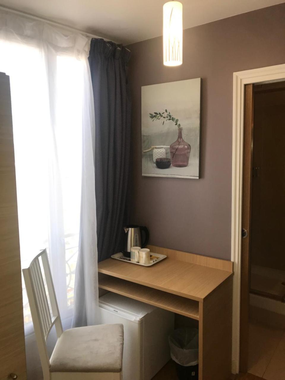 Twin Room with Shower