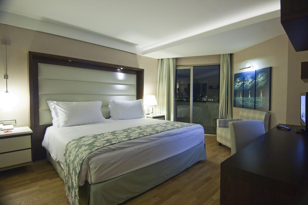 Deluxe Zimmer mit seitlichem Meerblick