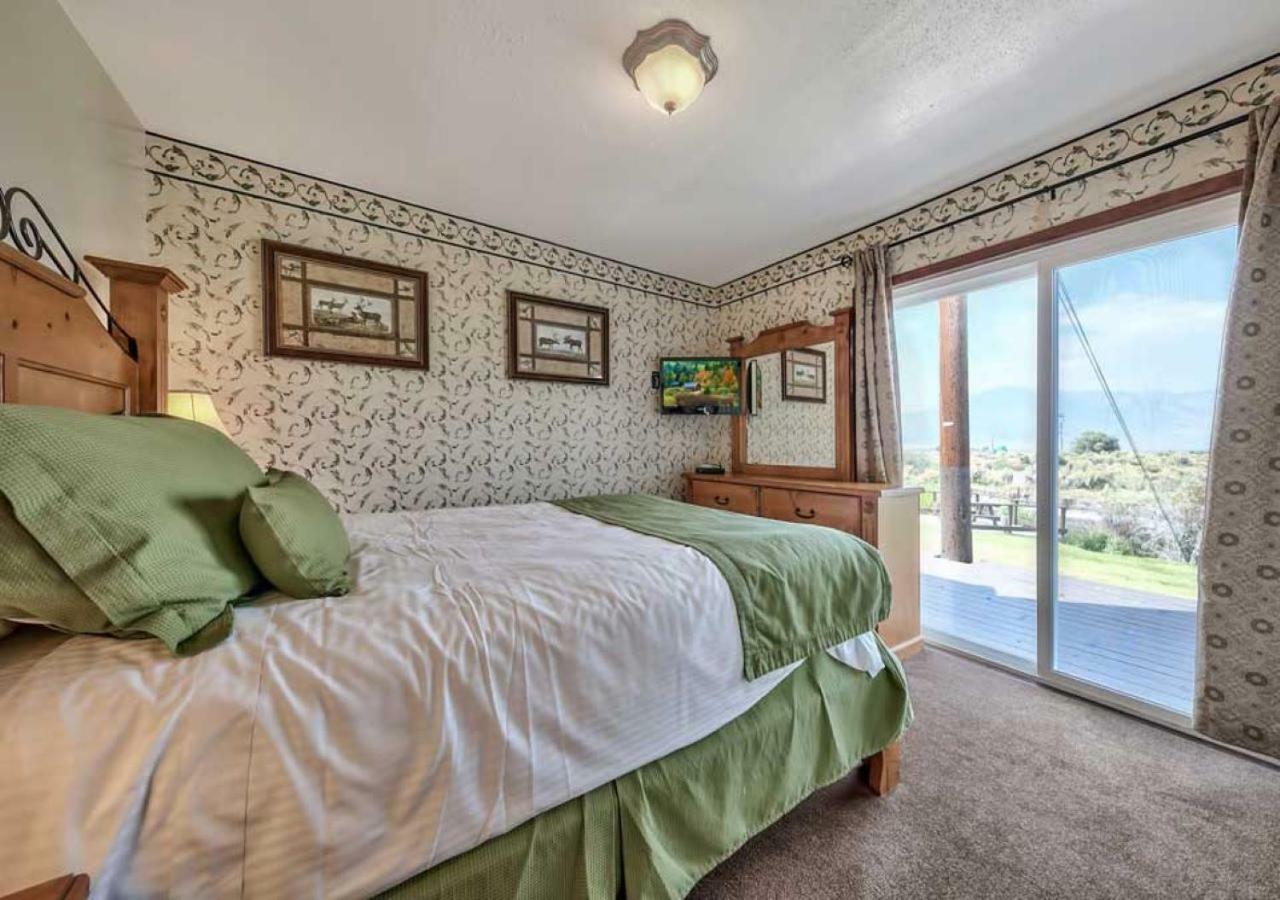 Two-Bedroom - Downstairs Kitchen Suite,1584544015:JPEG