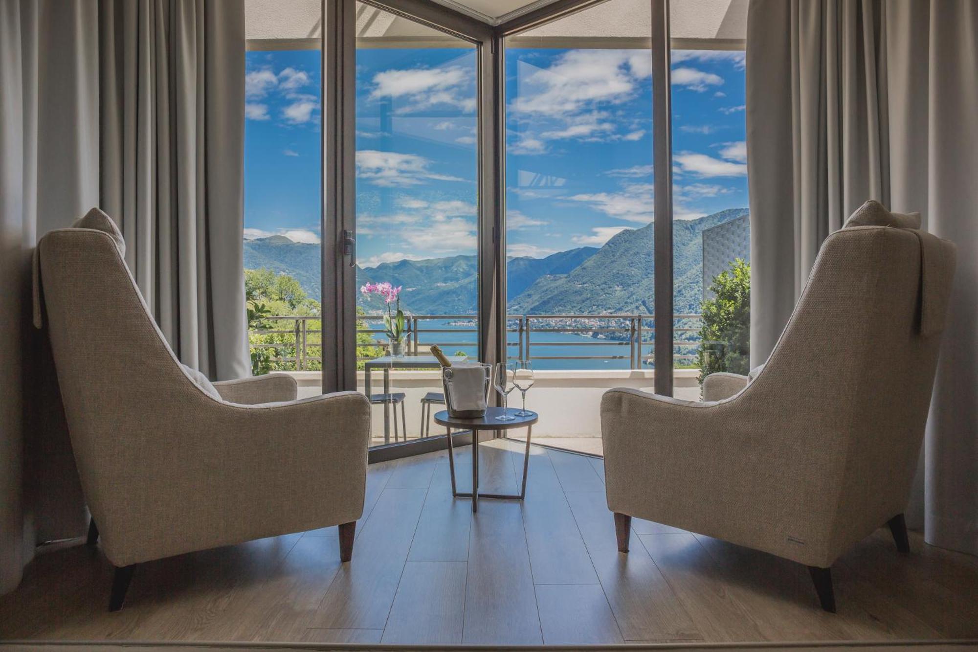 Deluxe Double or Twin Room with Terrace and Lake View,1399971857:JPEG