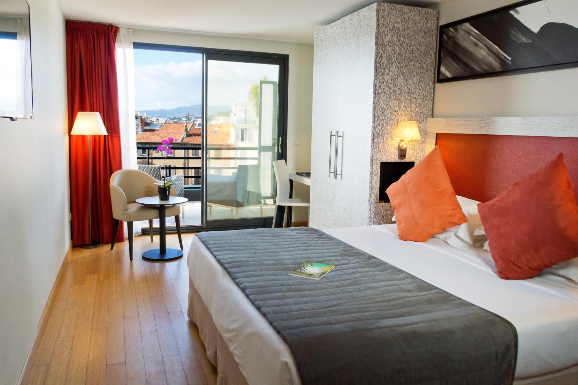 Chambre Double Supérieure - Accès Gratuit au Spa