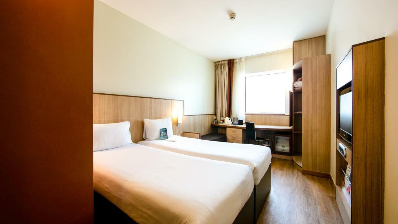 Quarto Twin Standard