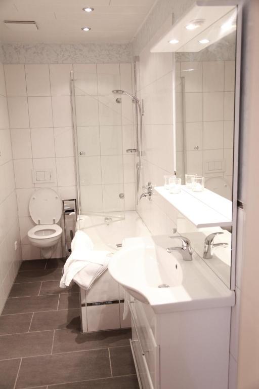 Deluxe Suite,56425228:JPEG