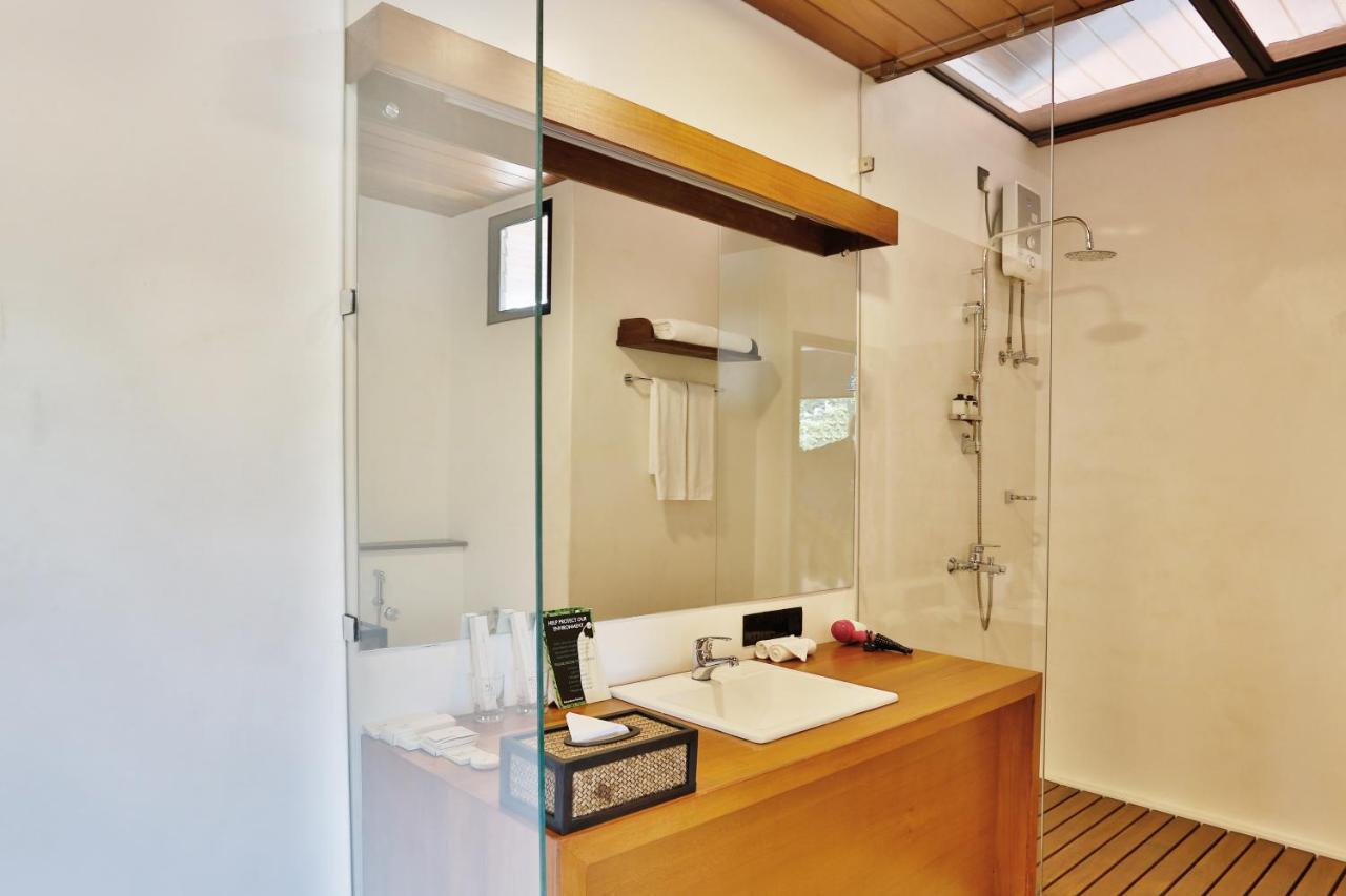 Nil Manel - Floating Boat Villa with Jacuzzi (10% off on food)