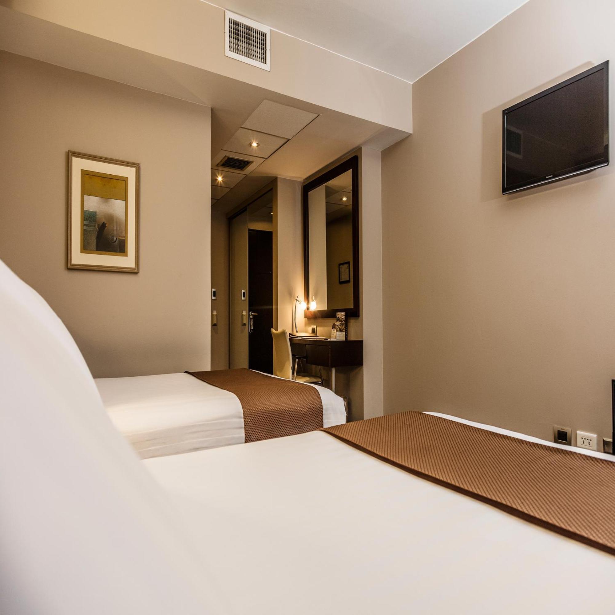 Standard Twin Room,686952324:JPEG