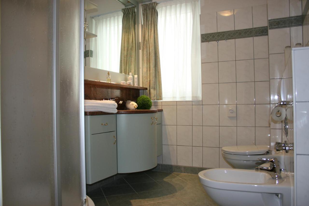 Double room without balcony / courtyard view