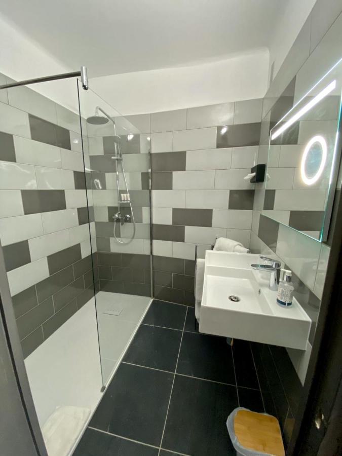 Triple Room with Courtyard View