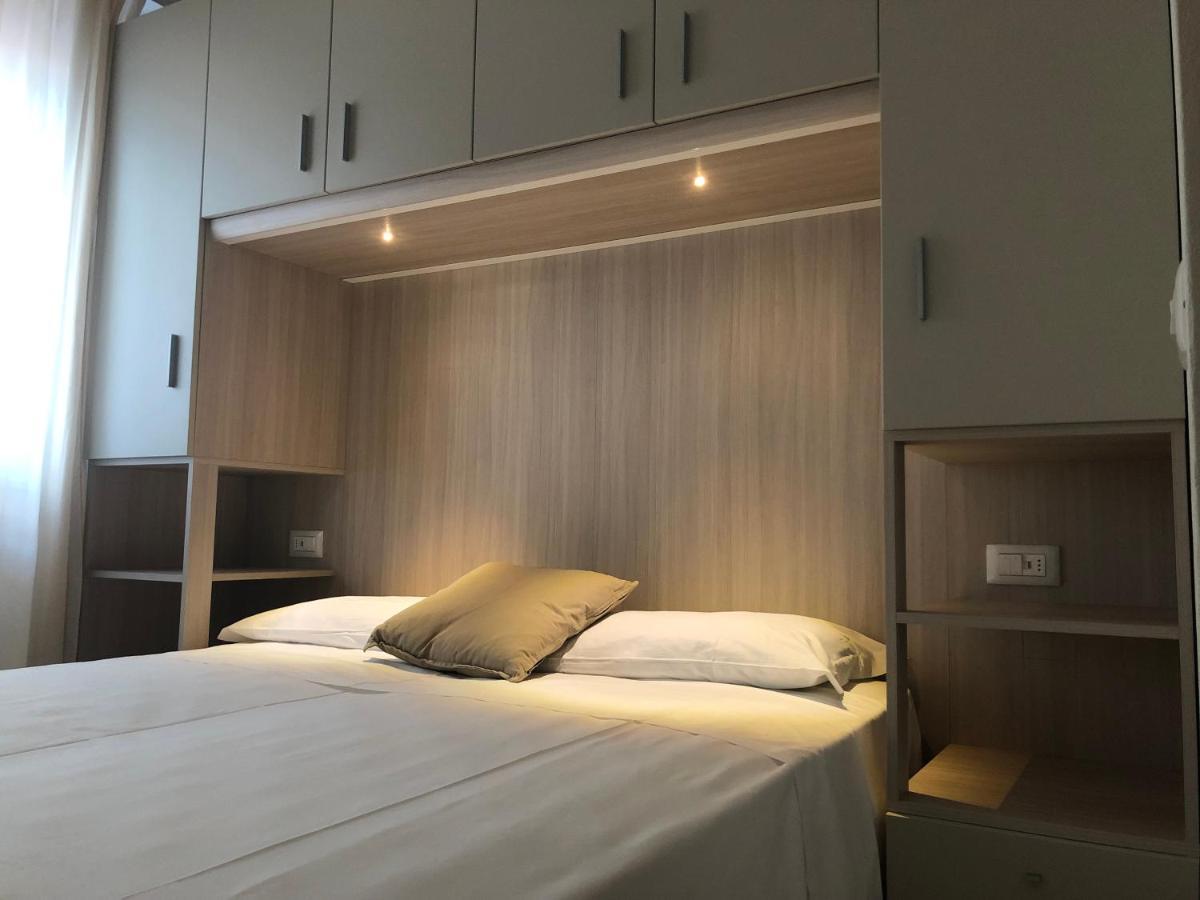 Single Room,999102552:JPEG