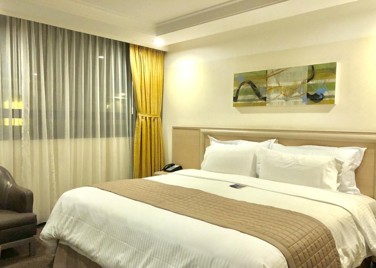 King Room,1208299630:JPEG
