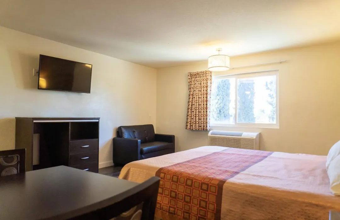 Maywood Inn-1