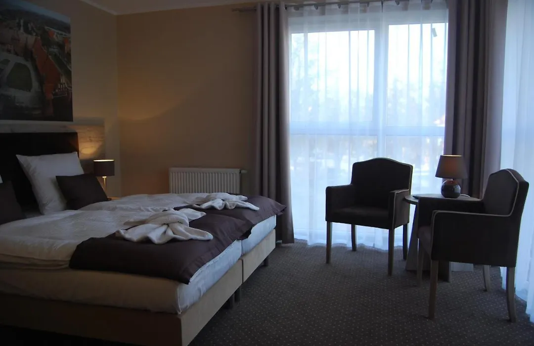 Hotel Piast Przy Zamku-1