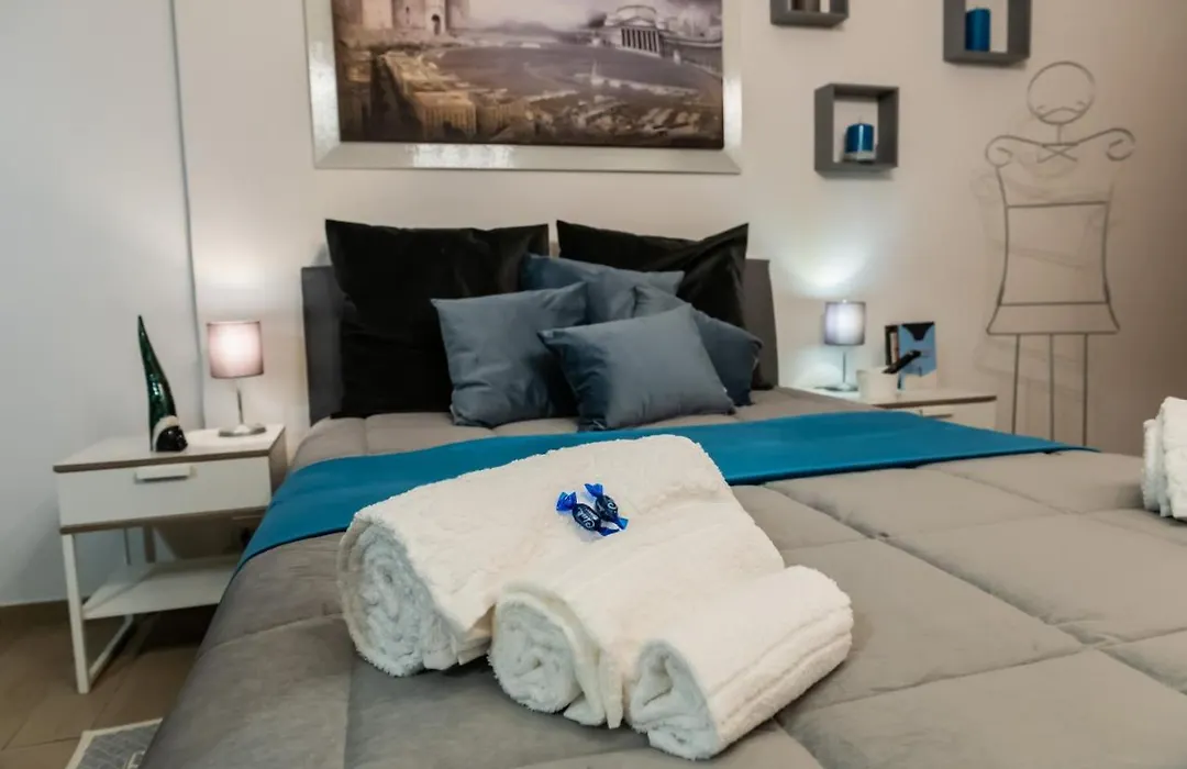 Yes I Know My Room - Magica Napoli-1