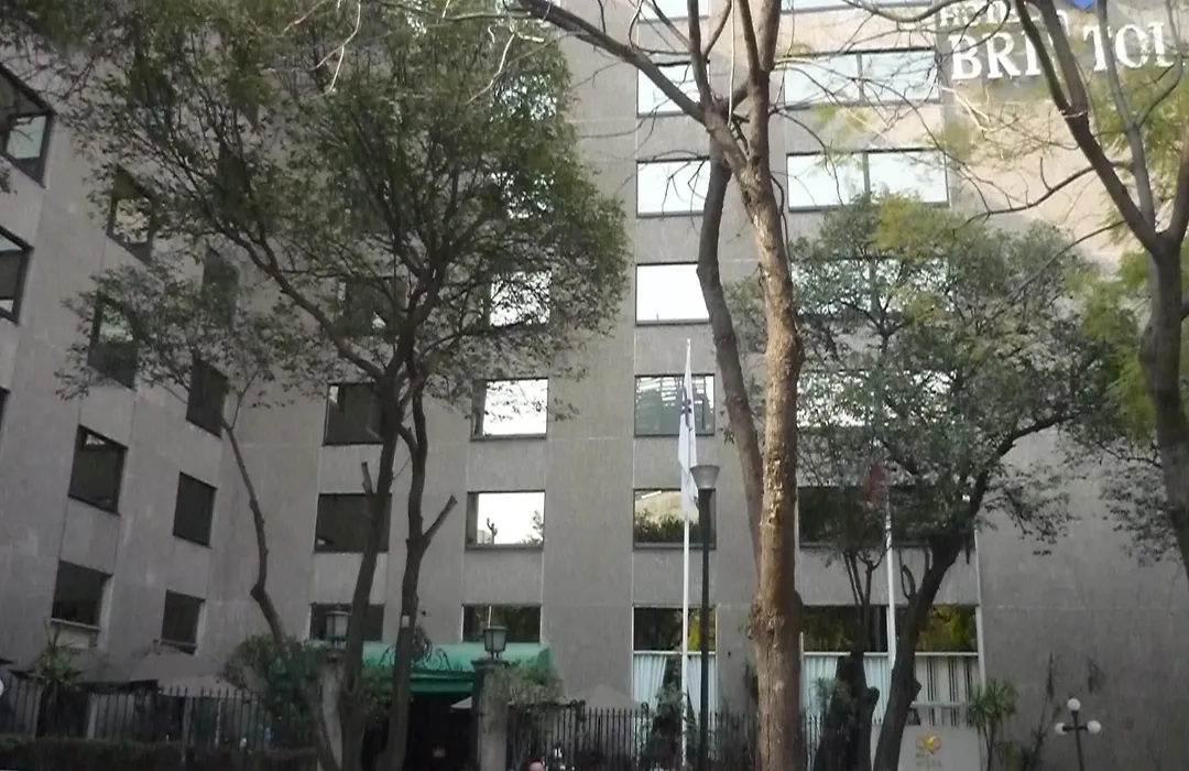 Hotel Bristol-1