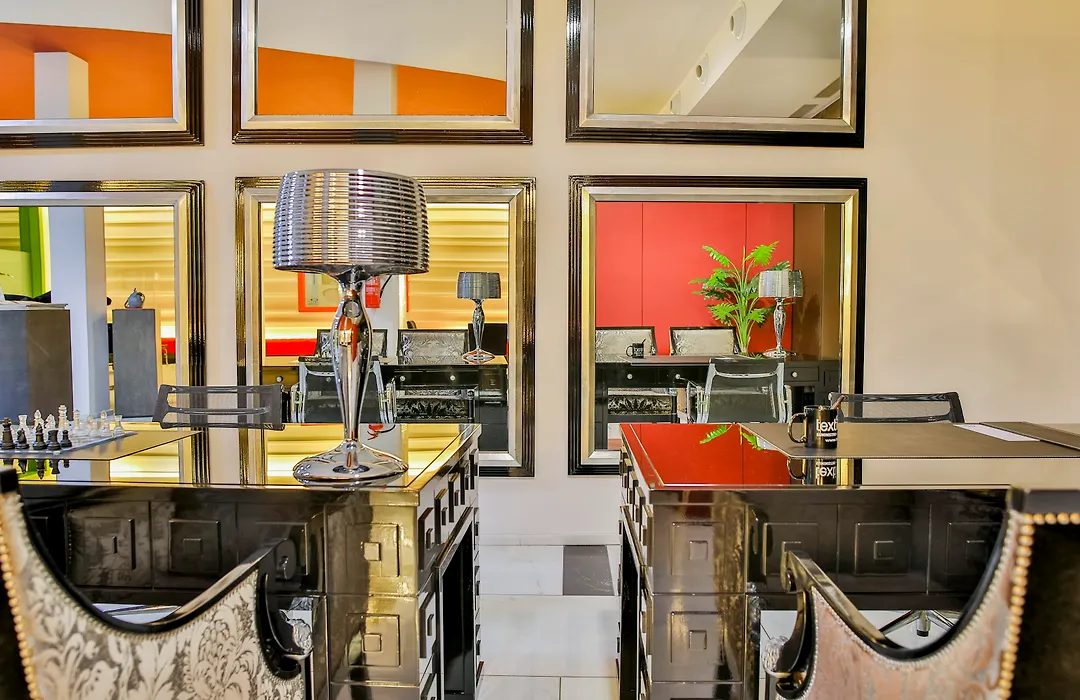 Hotel 525-1