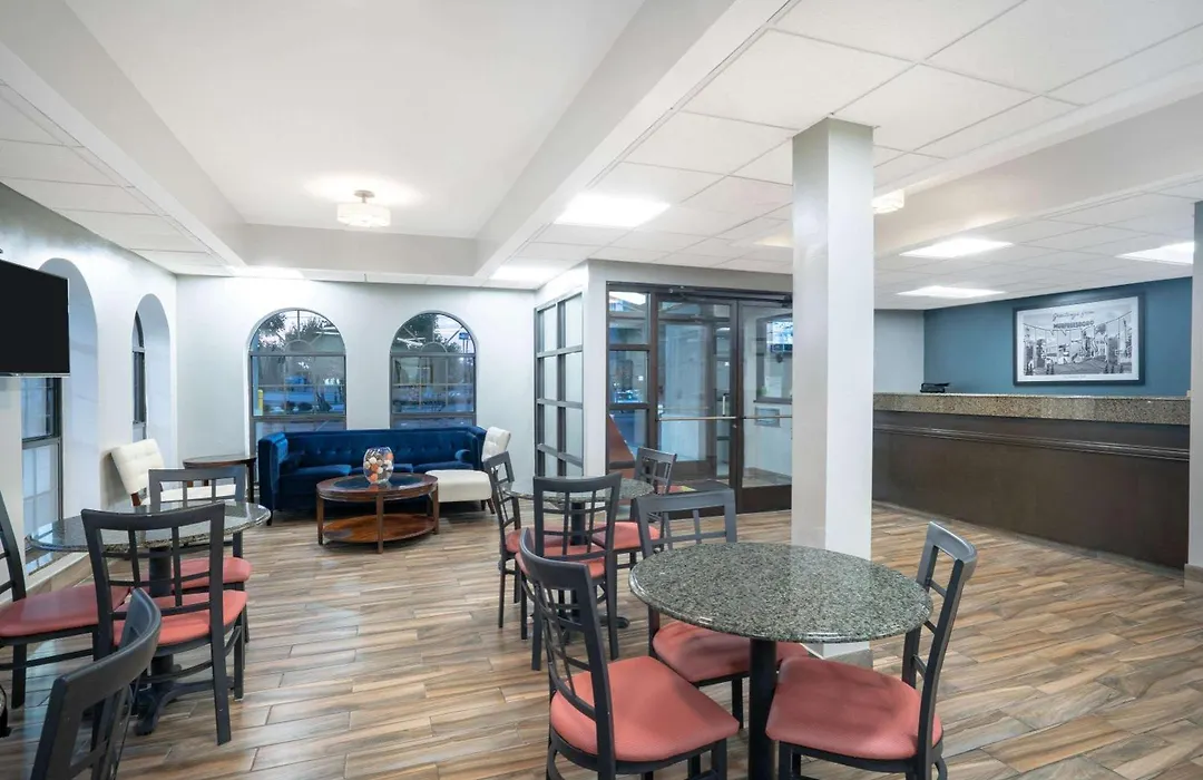 Super 8 By Wyndham Murfreesboro-1