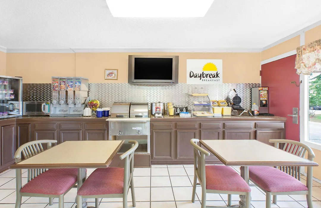 Days Inn By Wyndham Benton-1
