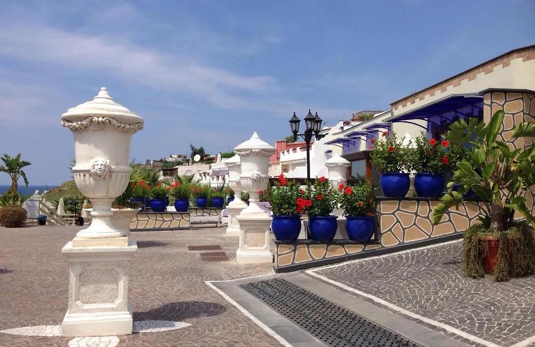 Baia delle Sirene Club Resort-1