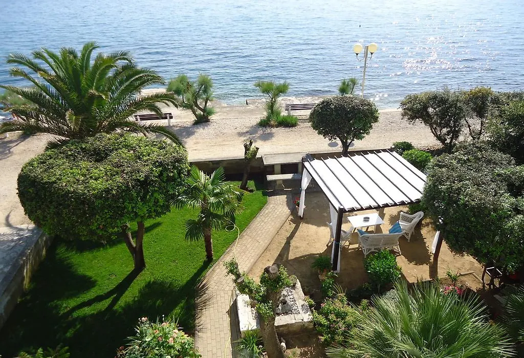 Guesthouse Lisica-1