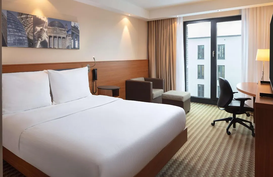 Hampton By Hilton Berlin City West-1