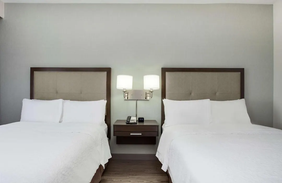 Hampton Inn & Suites Miami Wynwood Design District, Fl-1