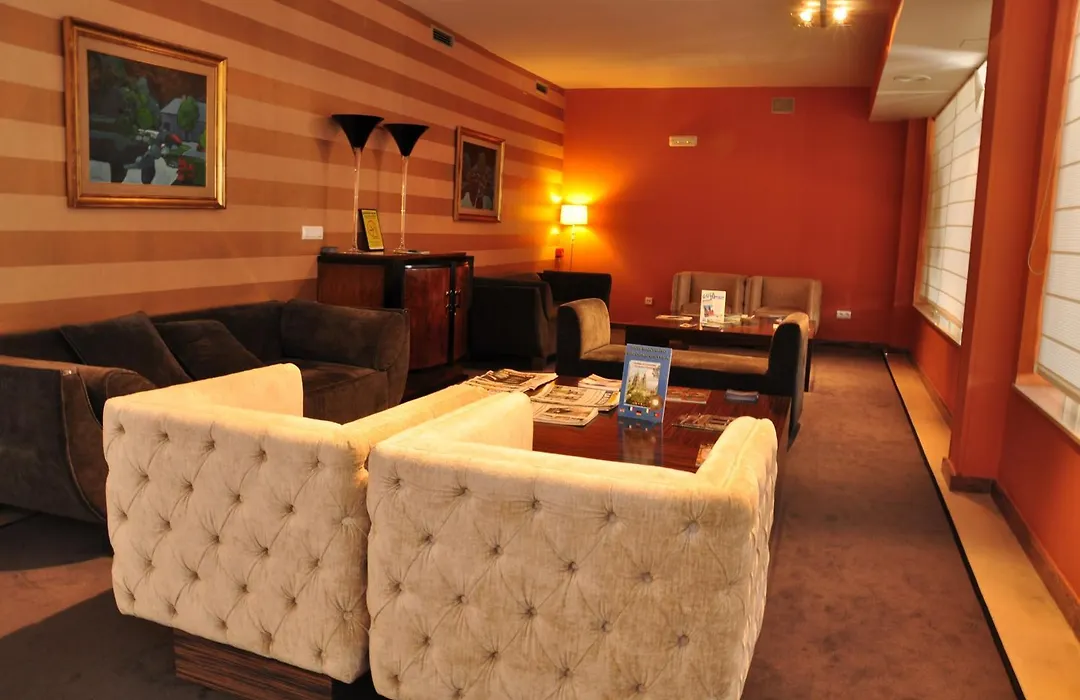 Hotel Santiago Apostol-1