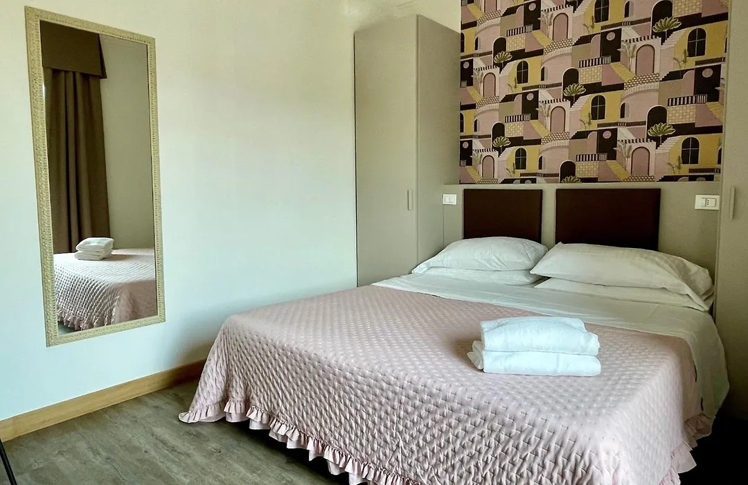 B City Hotel Bardolino-1