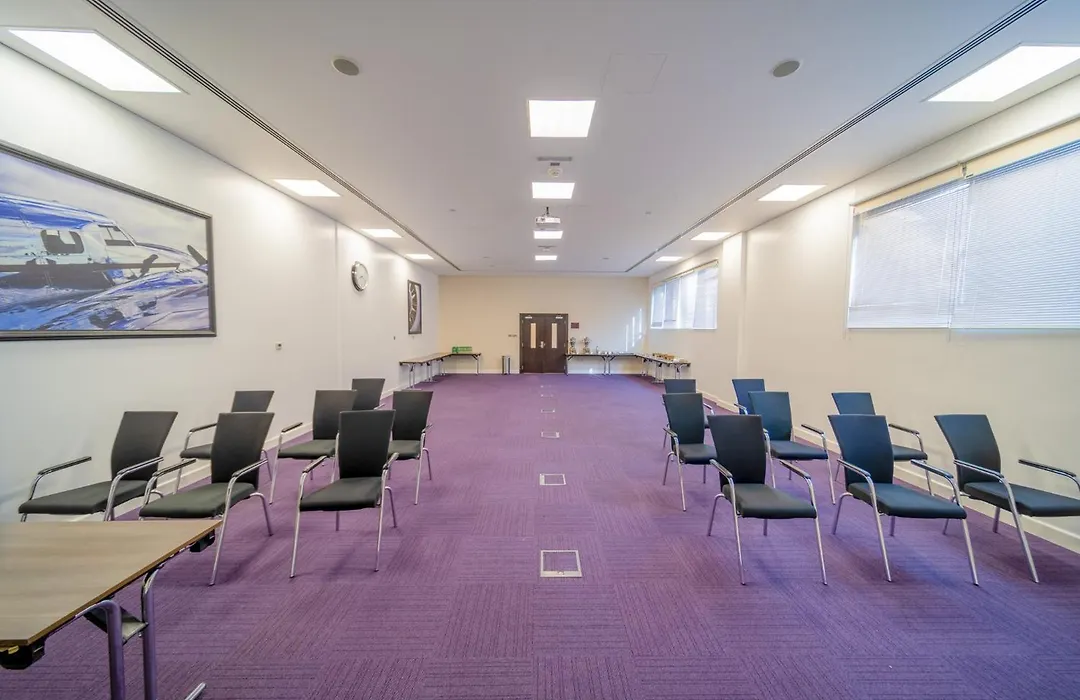 Premier Inn Abu Dhabi Airport Business Park-1