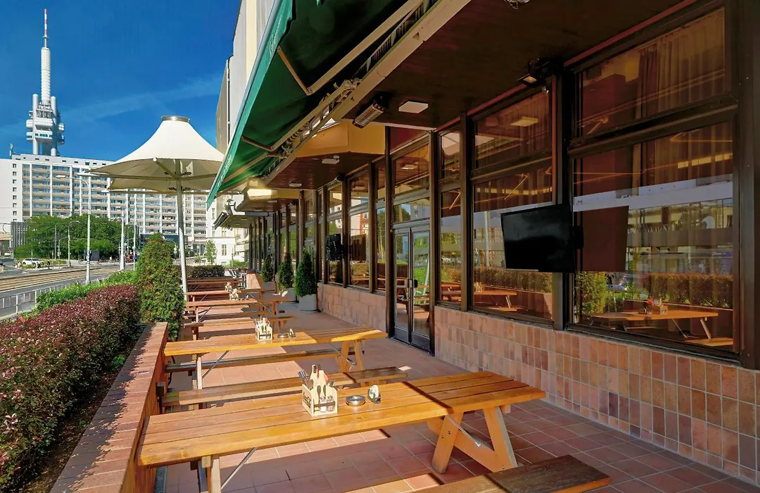 Congress & Wellness Hotel Olsanka-1