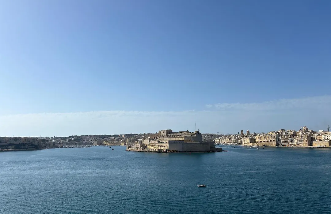 Grand Harbour Hotel-1