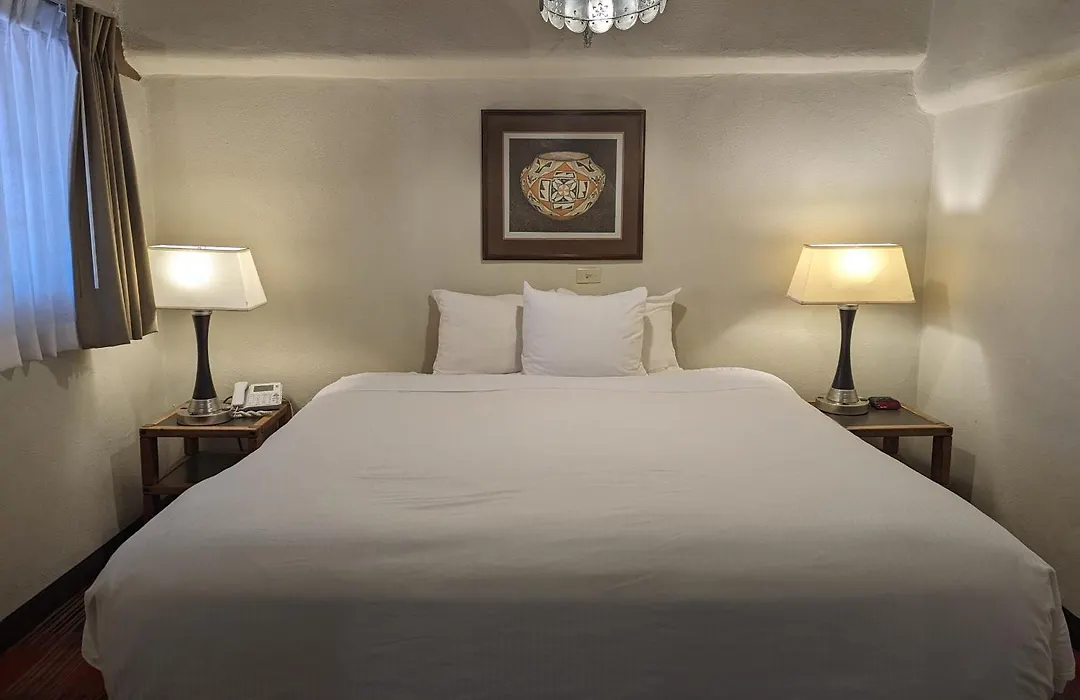 Sagebrush Inn & Suites-1