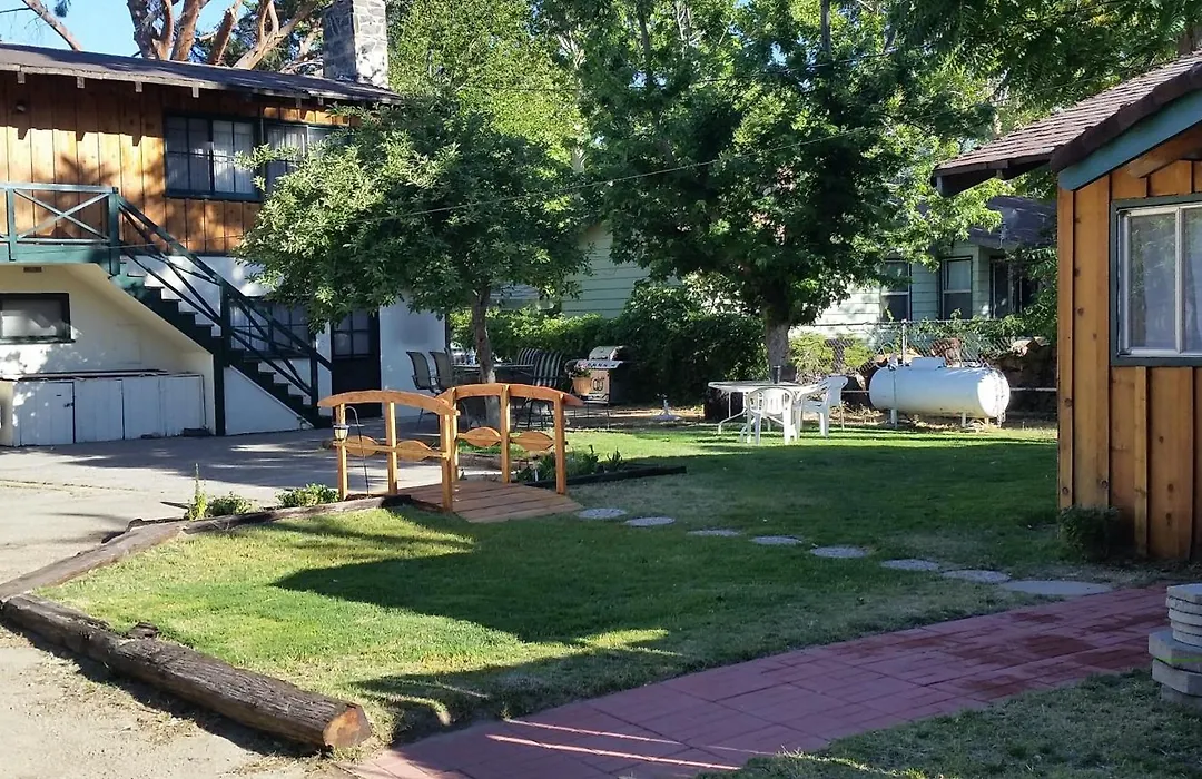 Kern Riverfront Lodge-1