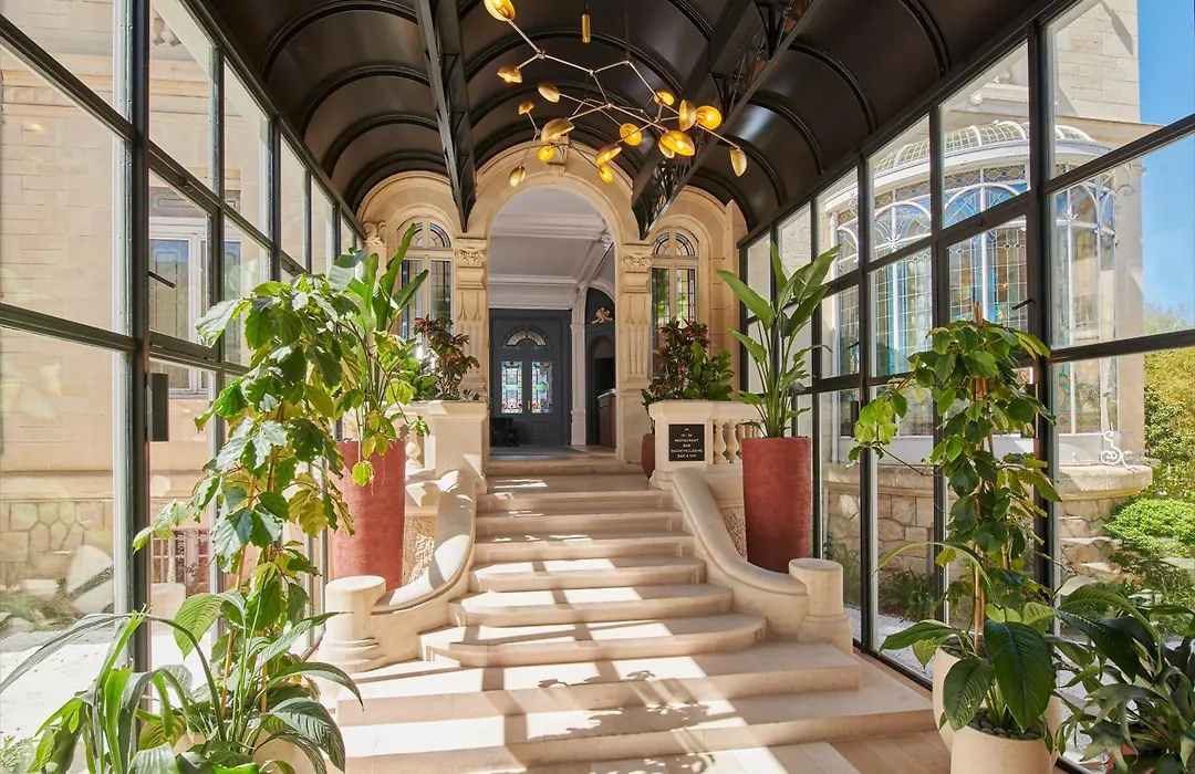 Chateau Hotel Grand Barrail-1