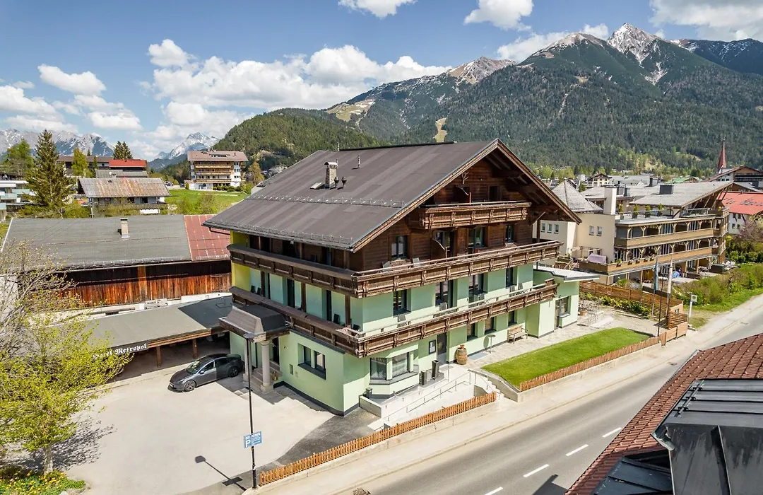 Boutiquehotel Zomm In Seefeld-1