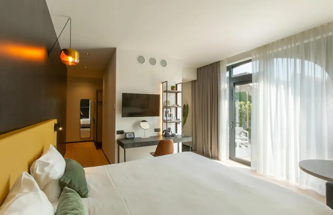 Ariane Hotel-1