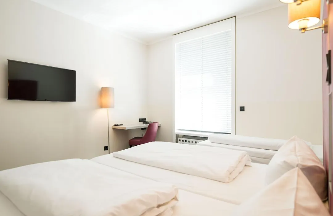 Hotel Topas Frankfurt City Centre - Digital Check-In-1