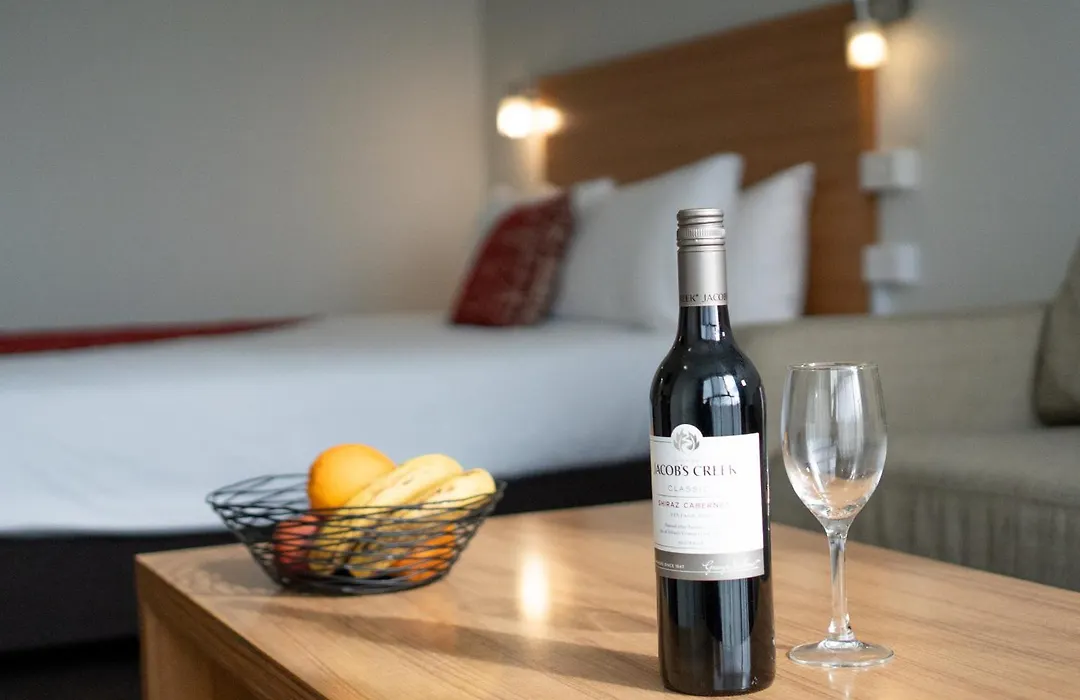 Admiralty Inn-1