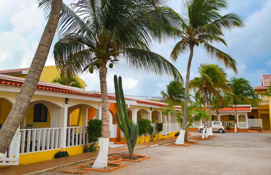 Coconut Inn-1