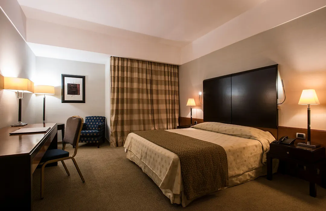 Flyon Hotel & Conference Center-1