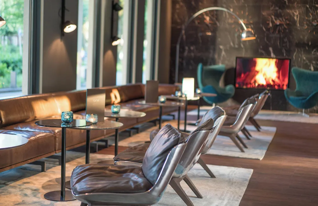Motel One Hamburg-Airport-1
