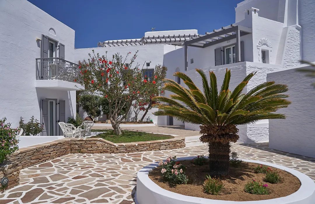 Galaxy Hotel Naxos-1