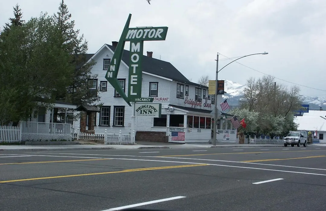 Bridgeport Inn-1