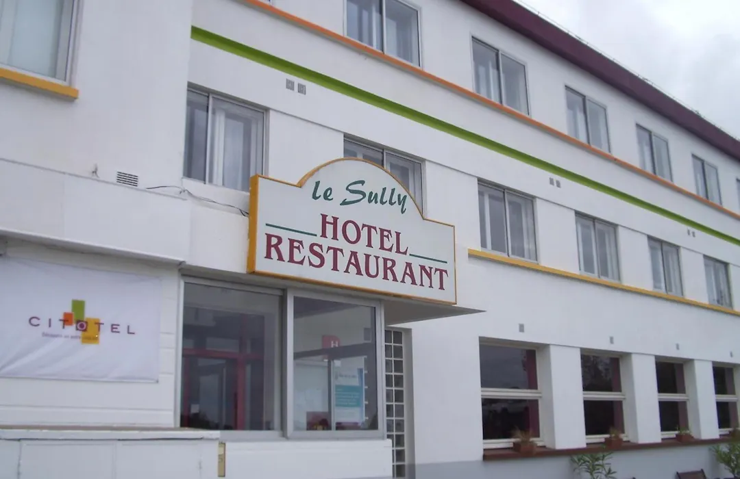 Hotel Le Sully La Roche Sur Yon-1